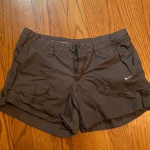 Sz 4 Nike Women’s Cargo Shorts